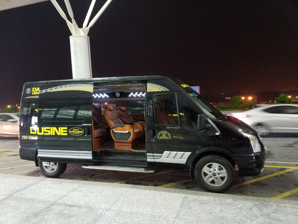 daily-limousine-di-sapa-1