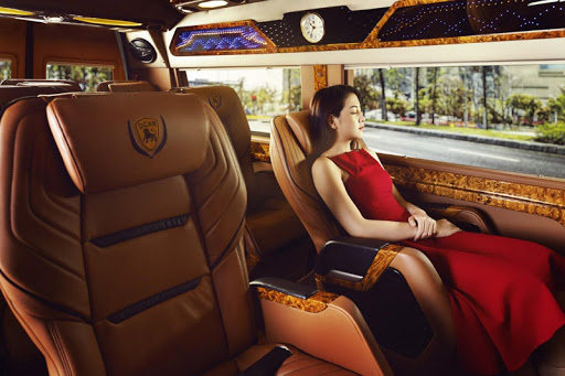 Xe limousine đi Sapa tốt nhất - Nam Thắng Limousine ( ghế ngồi, không gian xe sang trọng, đặng cấp VIP )