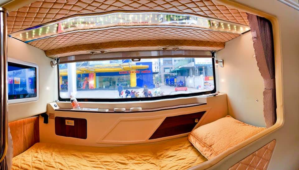 Hãng xe Fansipan Expres Bus - Cabin VIP đầy đủ tiện nghi, sang trọng, rộng rãi